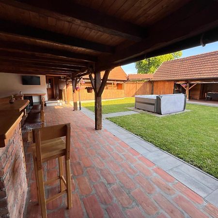 Hostal Ruralna Kuca Za Odmor Kablarovo Brdo Krnjak Exterior foto