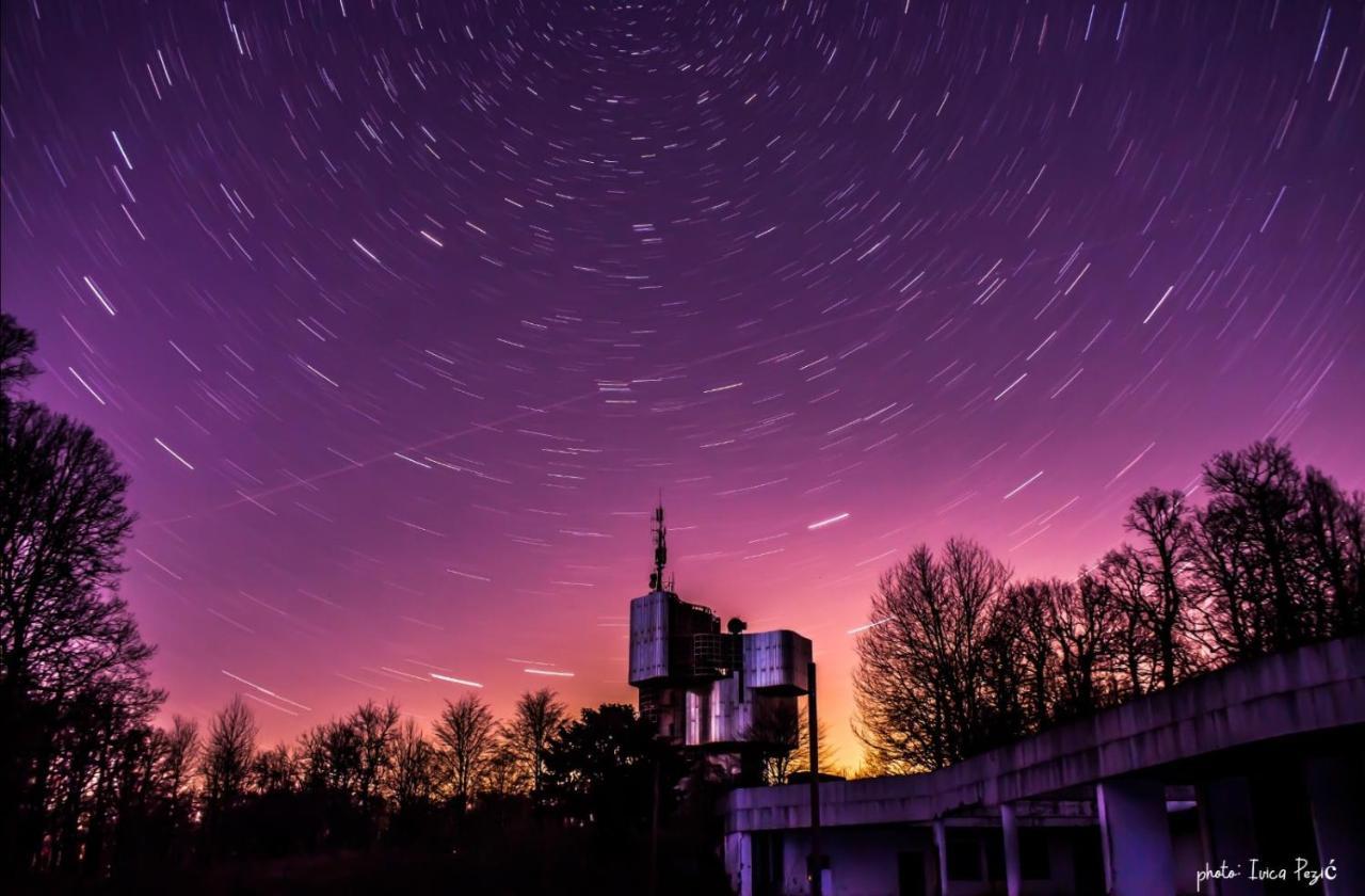 Hostal Ruralna Kuca Za Odmor Kablarovo Brdo Krnjak Exterior foto