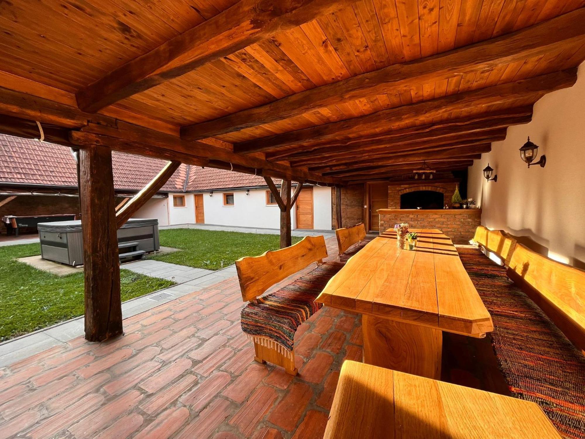 Hostal Ruralna Kuca Za Odmor Kablarovo Brdo Krnjak Exterior foto